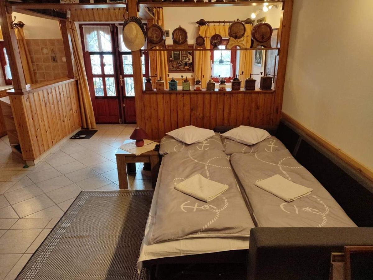 Ferienwohnung Szent Orban Vendeghaz Ábrahámhegy Exterior foto