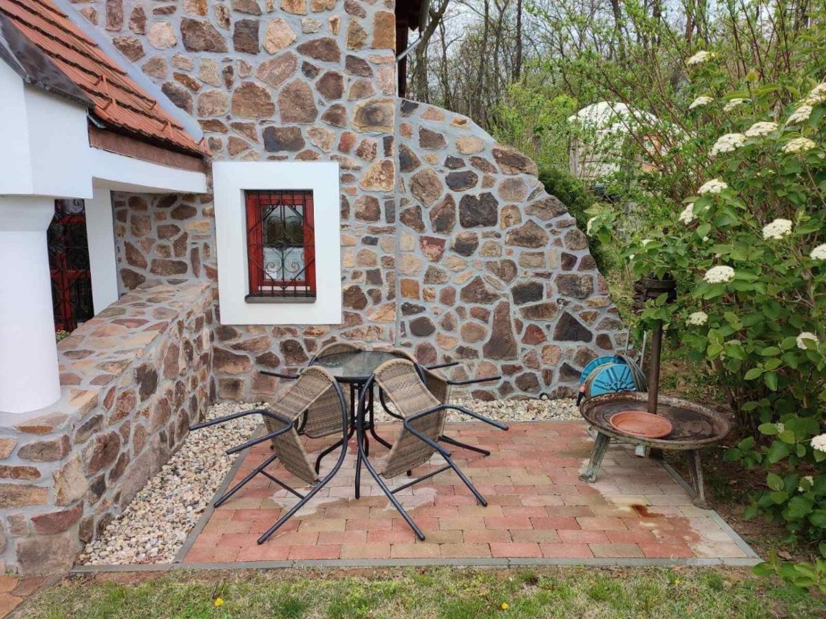 Ferienwohnung Szent Orban Vendeghaz Ábrahámhegy Exterior foto